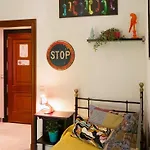 Pop-art, Junto A La Plaza Mayor, By My In Apartamento Salamanca