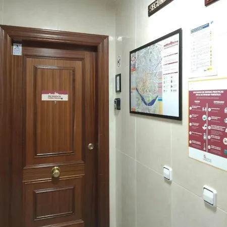 Pop-art, Junto A La Plaza Mayor, By My In Lejlighed