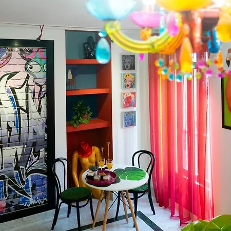 Pop-art, Junto A La Plaza Mayor, By My In Lejlighed Salamanca