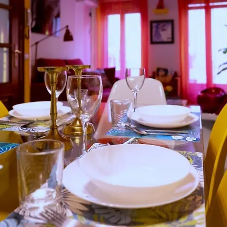 Pop-art, Junto A La Plaza Mayor, By My In Lejlighed *