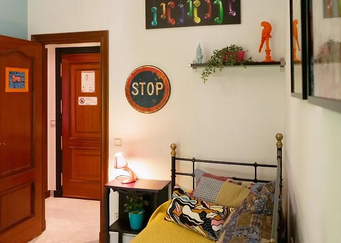 Pop-art, Junto A La Plaza Mayor, By My In Appartement Salamanca